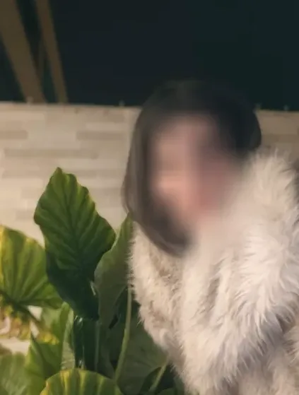 Astrid, 36