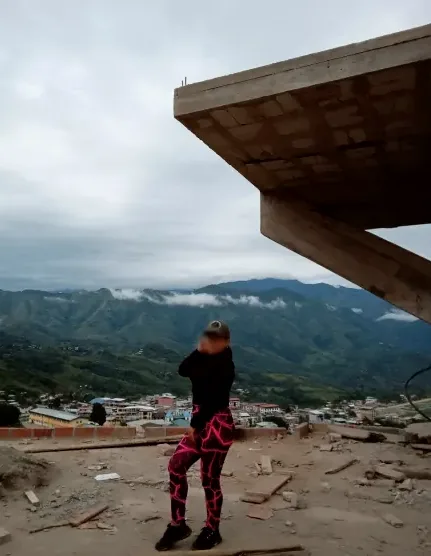 Ingrid, 40