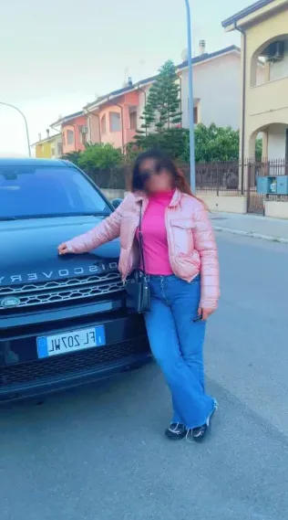 Melanie, 36