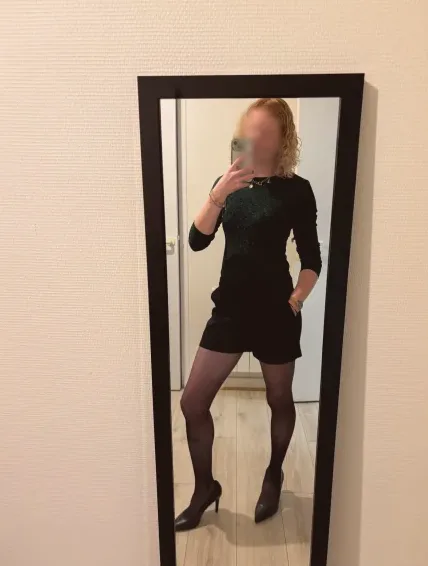 Nina, 25