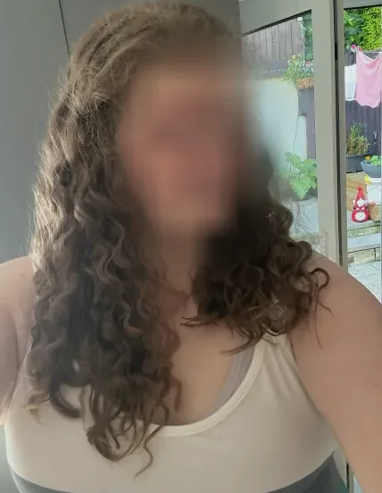 Valentina, 29